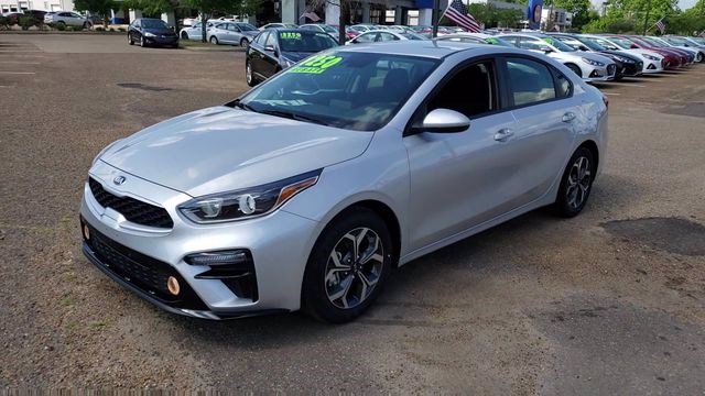 New 2019 Kia Forte LXS FWD 4dr Car