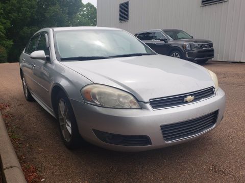 Pre-Owned 2010 Chevrolet Impala LTZ FWD 4dr Car